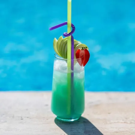 آتا لاغون بيتش