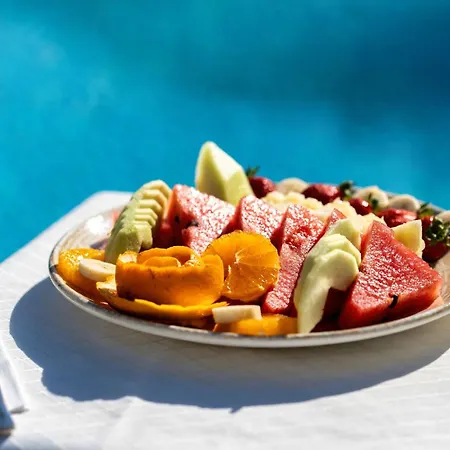 آتا لاغون بيتش فندق