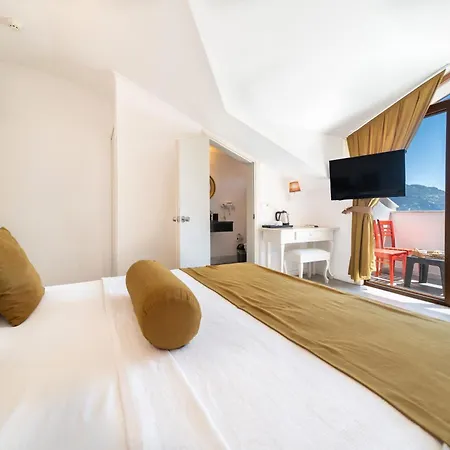 آتا لاغون بيتش