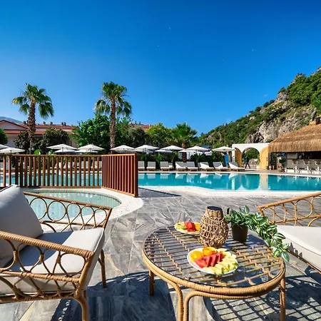 מלון Ata Lagoon 3*