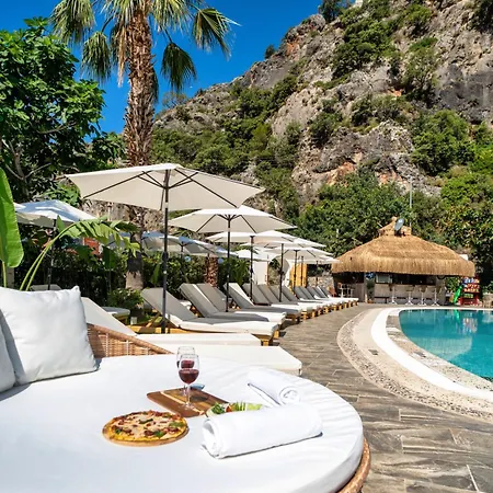 آتا لاغون بيتش 3*