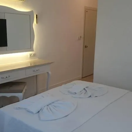 Ata Lagoon מלון 3*