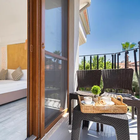 Ata Lagoon Hotell 3*