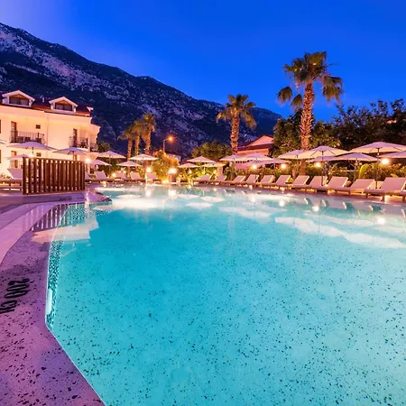 Ata Lagoon Hotel 3*